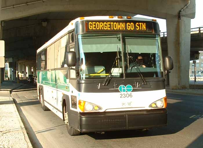 GO Transit MCI D4500CT 2306
